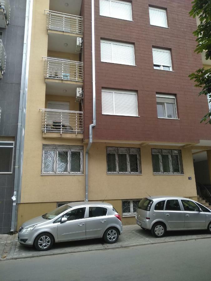 Apartman Marina Sa Garazom Novi Sad Extérieur photo